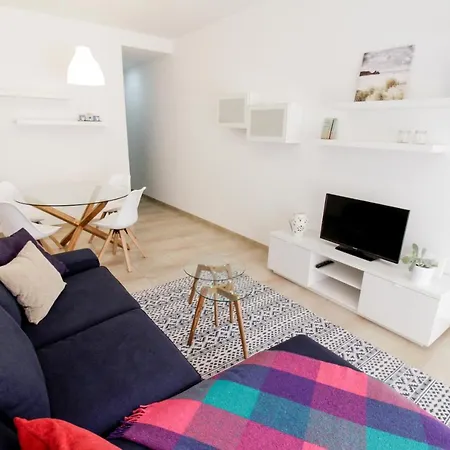 Calm Centre - 3bdr + Wifi + Parking Apartament *